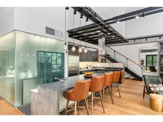 Photo #4: 23665942 Listing 