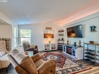 Photo #6: 23666107 Listing 