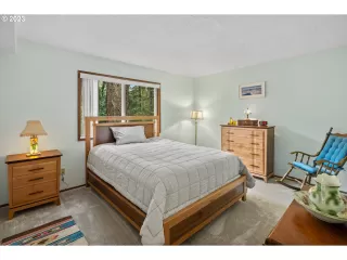 Photo #3: 23666351 Listing