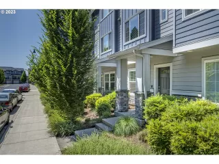 Photo #2: 23666391 Listing