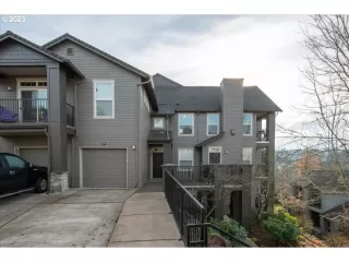 Photo #3: 23667368 Listing