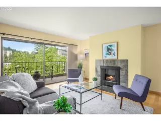 Photo #3: 23667499 Listing