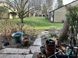 Photo #5: 23668425 Listing