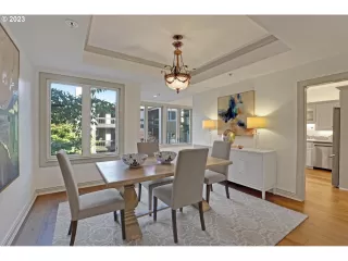 Photo #6: 23668488 Listing