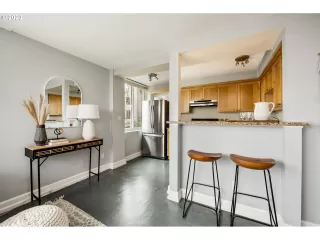 Photo #5: 23669222 Listing 