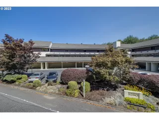 Photo #2: 23669459 Listing