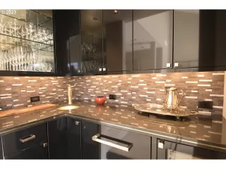 Photo #3: 23669590 Listing 