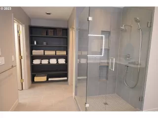 Photo #6: 23669590 Listing 