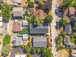 Photo #6: 23671392 Listing