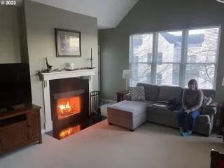 Photo #5: 23672095 Listing