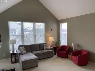 Photo #6: 23672095 Listing