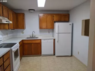 Photo #2: 23672597 Listing