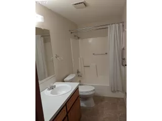 Photo #3: 23672597 Listing