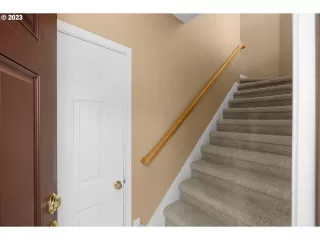 Photo #3: 23673898 Listing