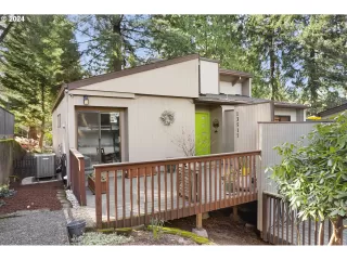 Photo #1: 23674788 Listing