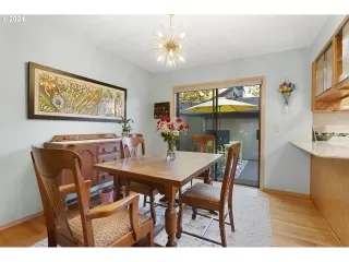 Photo #6: 23674788 Listing