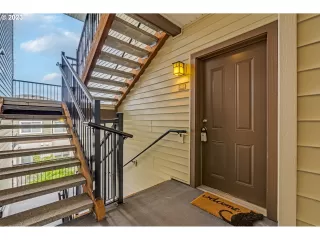 Photo #6: 23675507 Listing 