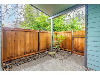 Photo #2: 23676306 Listing