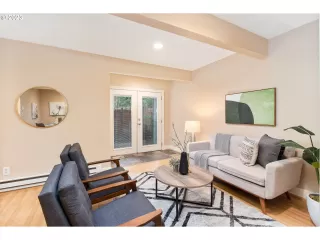 Photo #6: 23676306 Listing