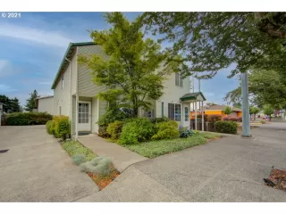 Photo #3: 23676774 Listing 