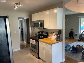 Photo #5: 23676920 Listing 