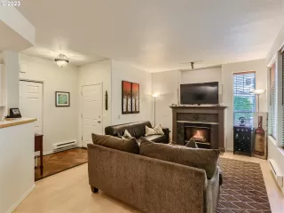 Photo #3: 23677051 Listing 