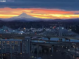 Photo #3: 23677068 Listing