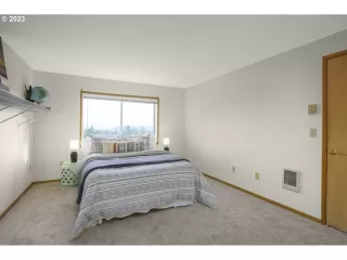 Photo #4: 23677289 Listing 