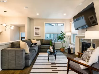 Photo #2: 23677711 Listing