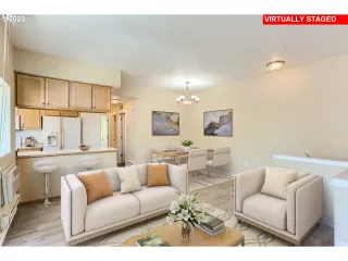 Photo #4: 23678068 Listing