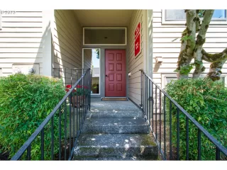 Photo #2: 23678419 Listing