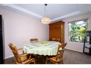 Photo #5: 23678419 Listing