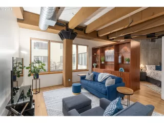 Photo #5: 23678440 Listing