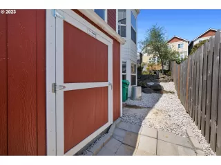 Photo #6: 23678570 Listing