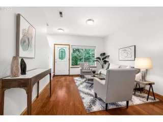 Photo #2: 23678700 Listing