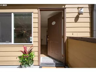 Photo #3: 23678956 Listing 