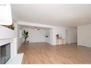 Photo #6: 23678956 Listing 