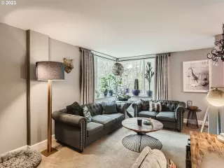 Photo #2: 23679401 Listing 