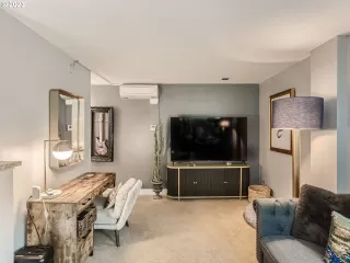 Photo #3: 23679401 Listing 