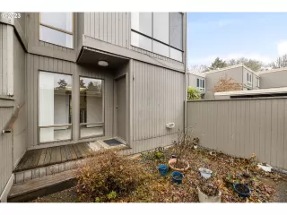 Photo #3: 23679420 Listing 