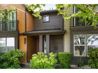 Photo #4: 23679702 Listing 