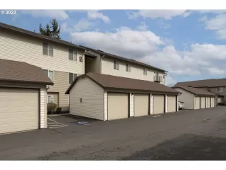 Photo #2: 23679804 Listing 