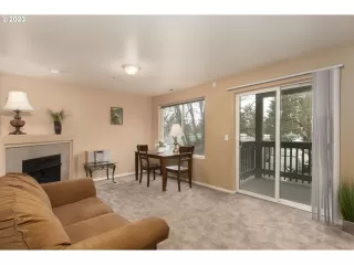 Photo #3: 23679804 Listing 