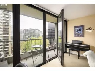 Photo #2: 23680106 Listing 