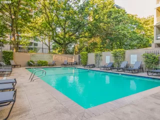 Photo #4: 23680270 Listing 