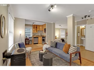 Photo #5: 23680690 Listing 