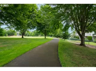 Photo #4: 23680790 Listing 