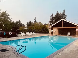 Photo #5: 23680790 Listing 