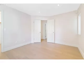 Photo #6: 23680991 Listing 