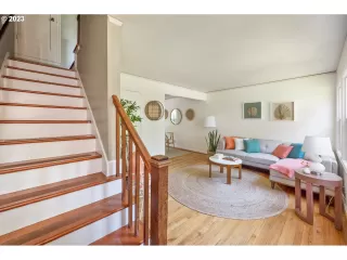 Photo #2: 23682509 Listing